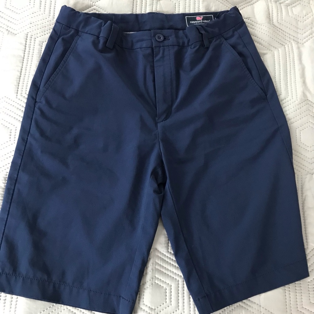Vineyard Vines Navy Blue Men's lightweight Shorts with adjustable waist